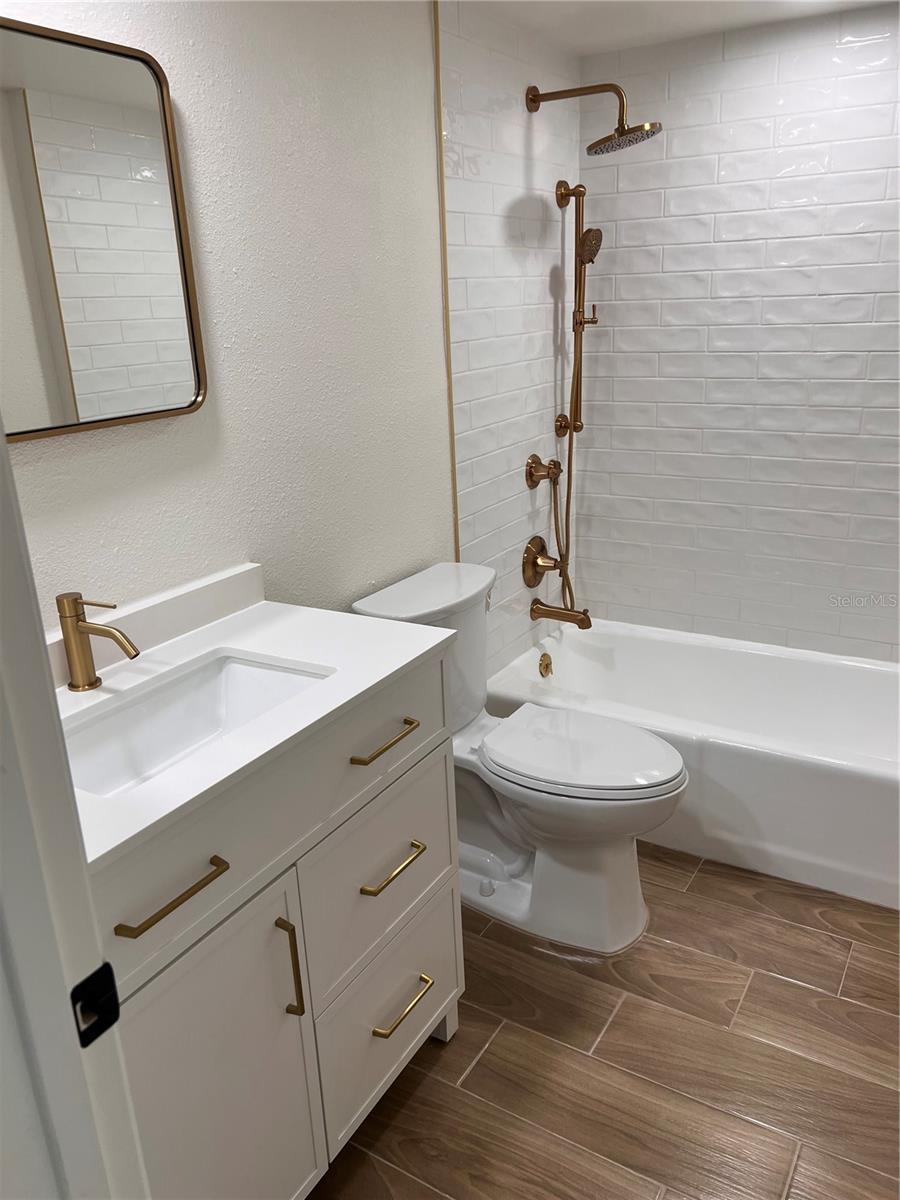 4500 OVERLOOK DR NE #107, ST PETERSBURG, FL, 33703