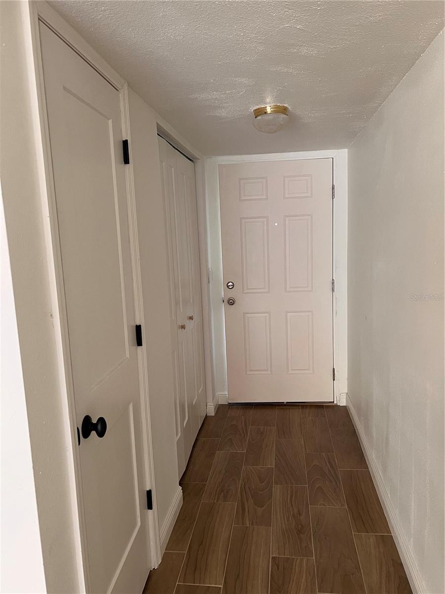 4500 OVERLOOK DR NE #107, ST PETERSBURG, FL, 33703