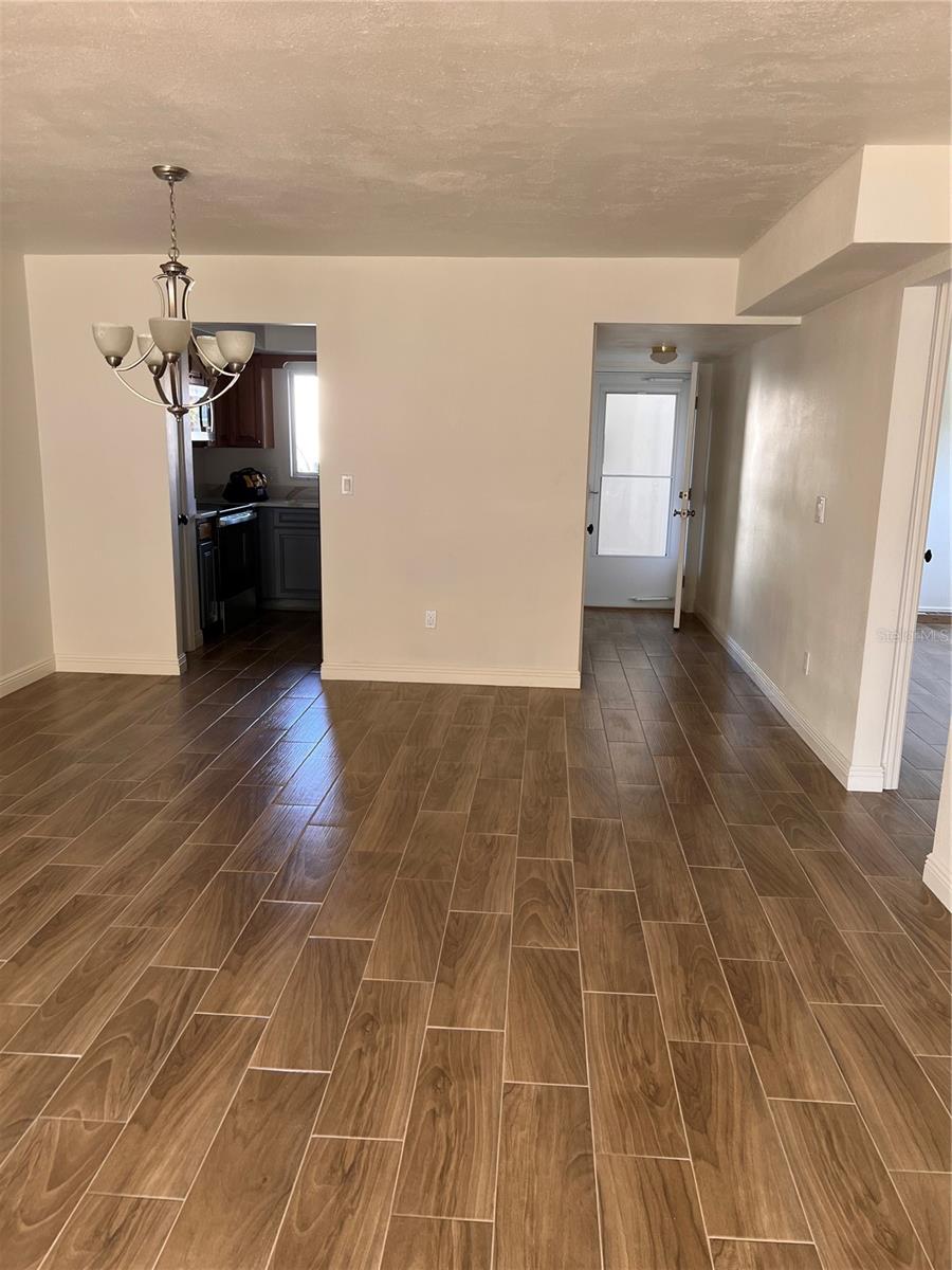 4500 OVERLOOK DR NE #107, ST PETERSBURG, FL, 33703