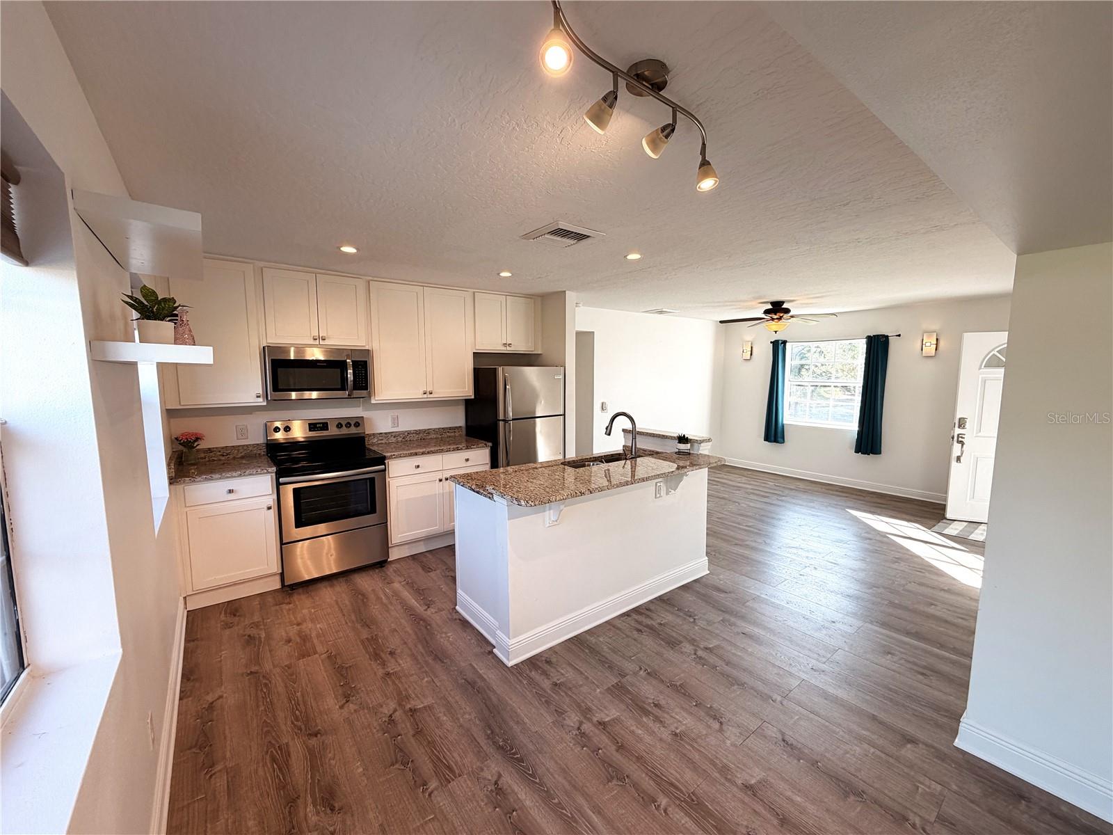 904 KENSINGTON DR, COCOA, FL, 32922