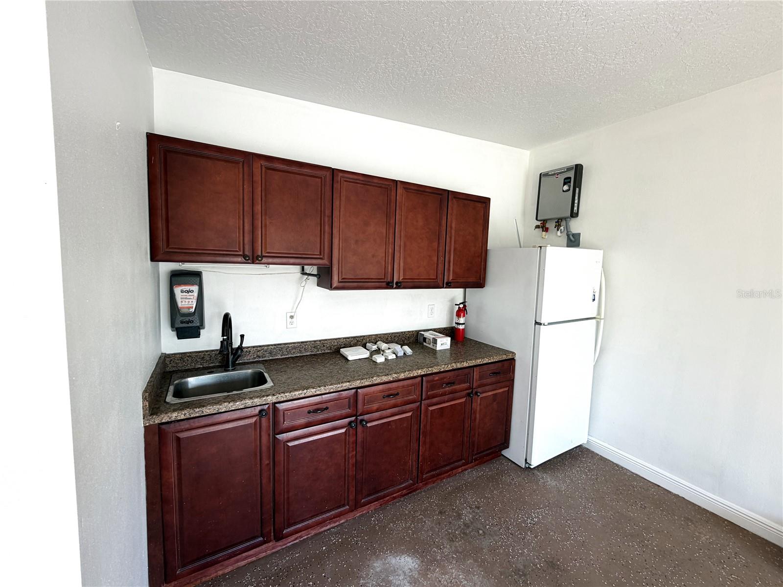 904 KENSINGTON DR, COCOA, FL, 32922