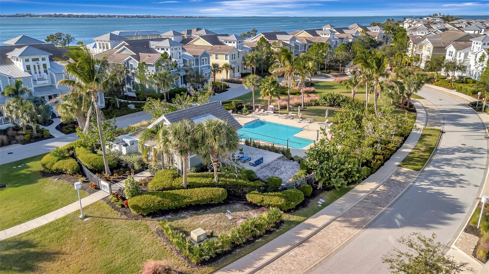 246 SAPPHIRE LAKE DR #201, BRADENTON, FL, 34209