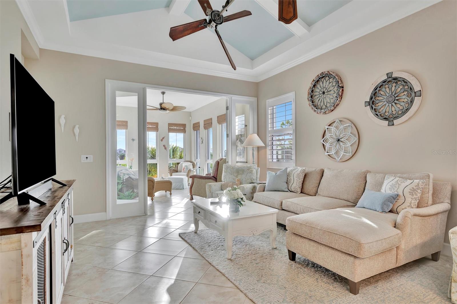 246 SAPPHIRE LAKE DR #201, BRADENTON, FL, 34209