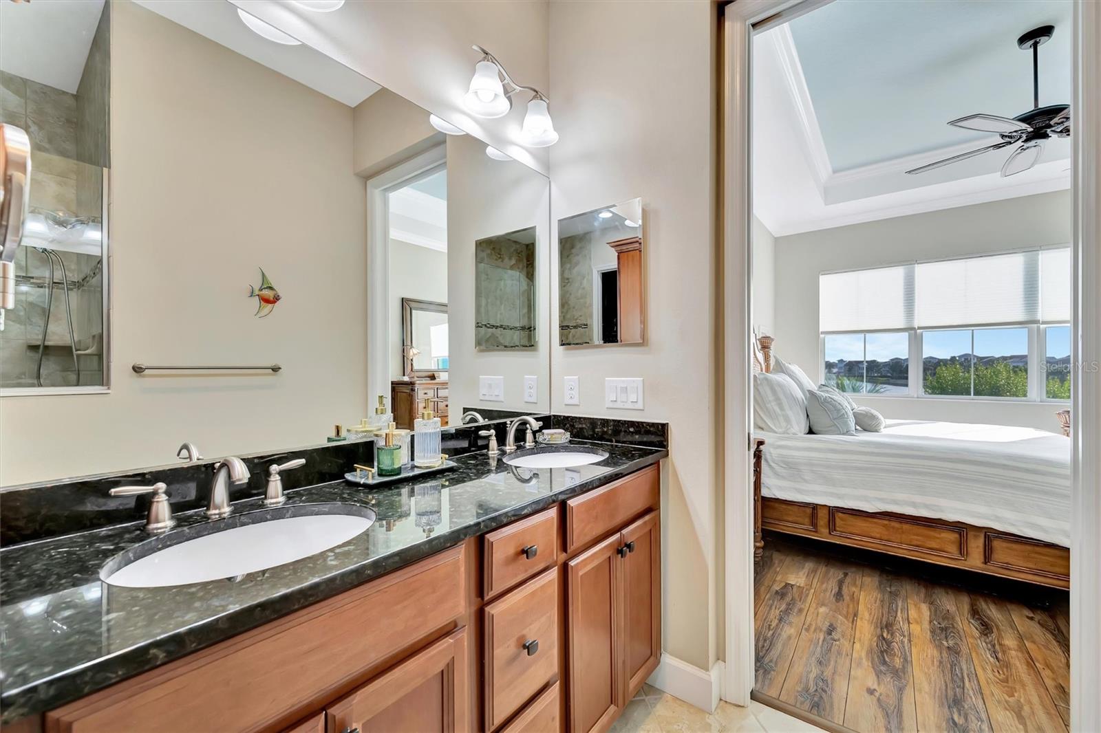 246 SAPPHIRE LAKE DR #201, BRADENTON, FL, 34209
