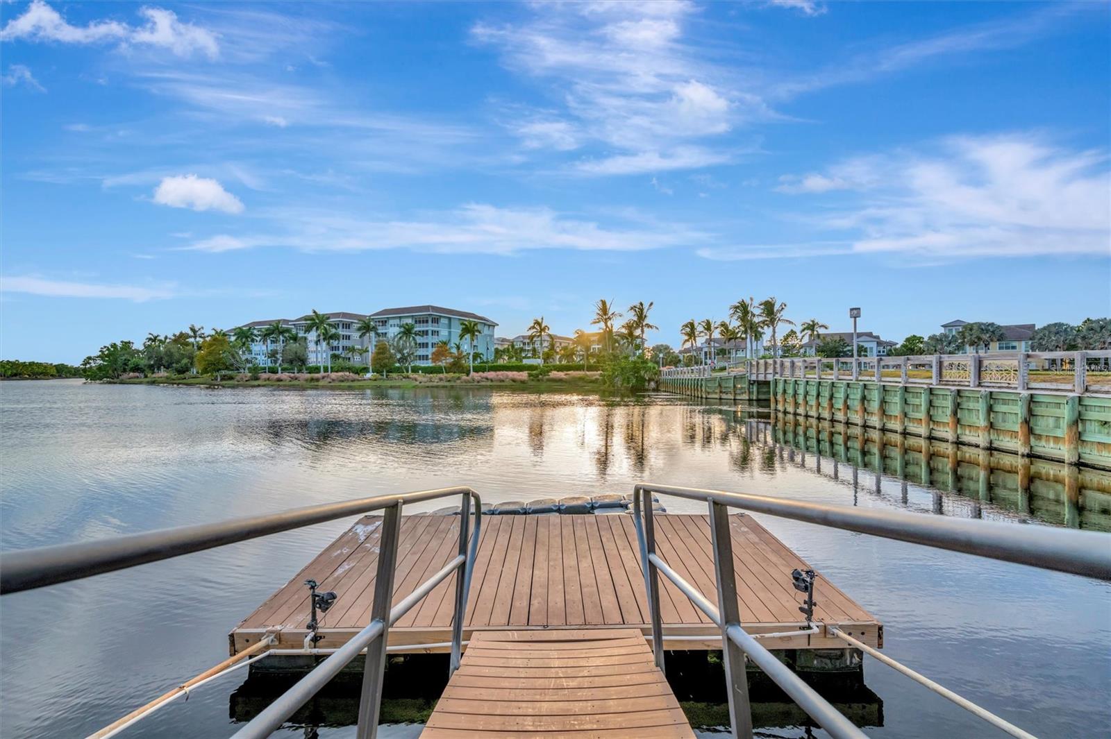 246 SAPPHIRE LAKE DR #201, BRADENTON, FL, 34209