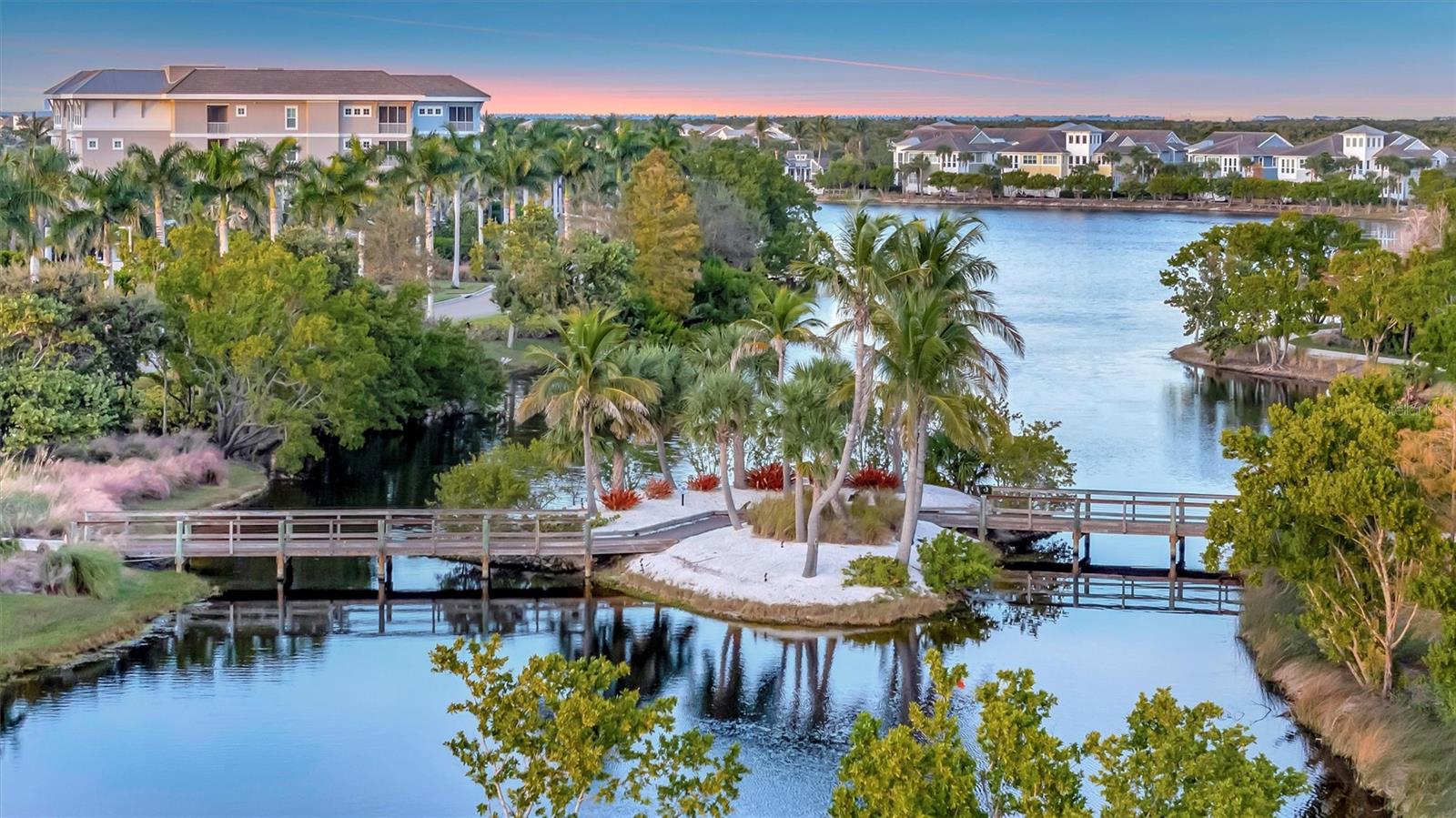 246 SAPPHIRE LAKE DR #201, BRADENTON, FL, 34209