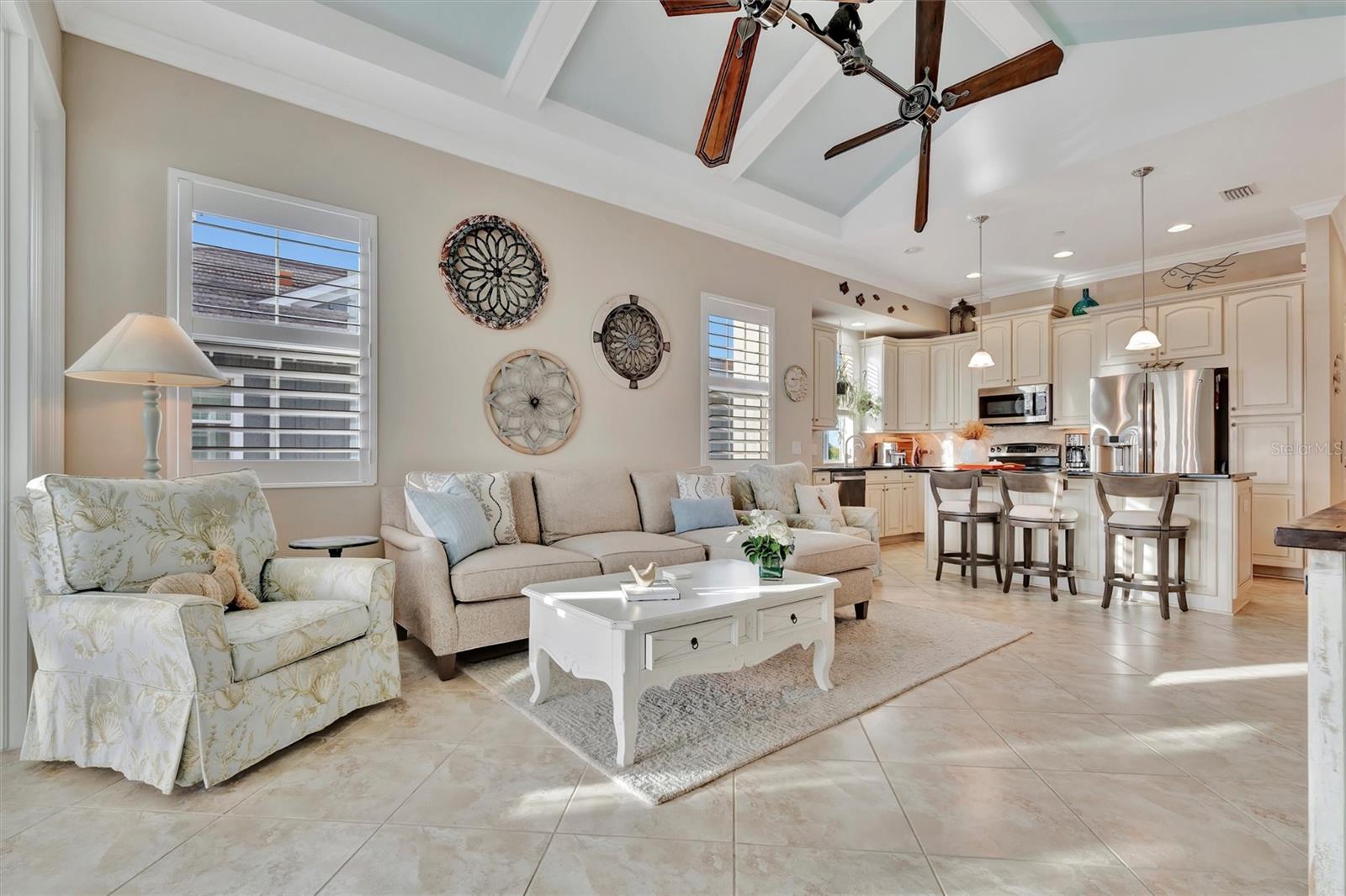 246 SAPPHIRE LAKE DR #201, BRADENTON, FL, 34209