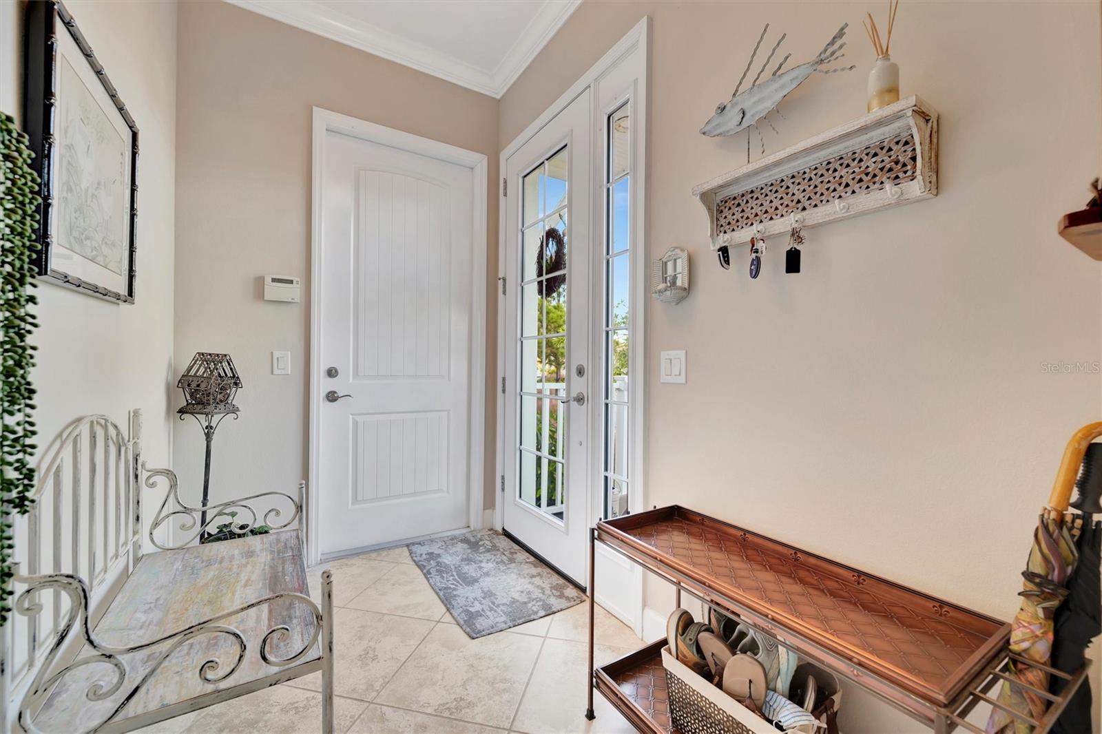 246 SAPPHIRE LAKE DR #201, BRADENTON, FL, 34209