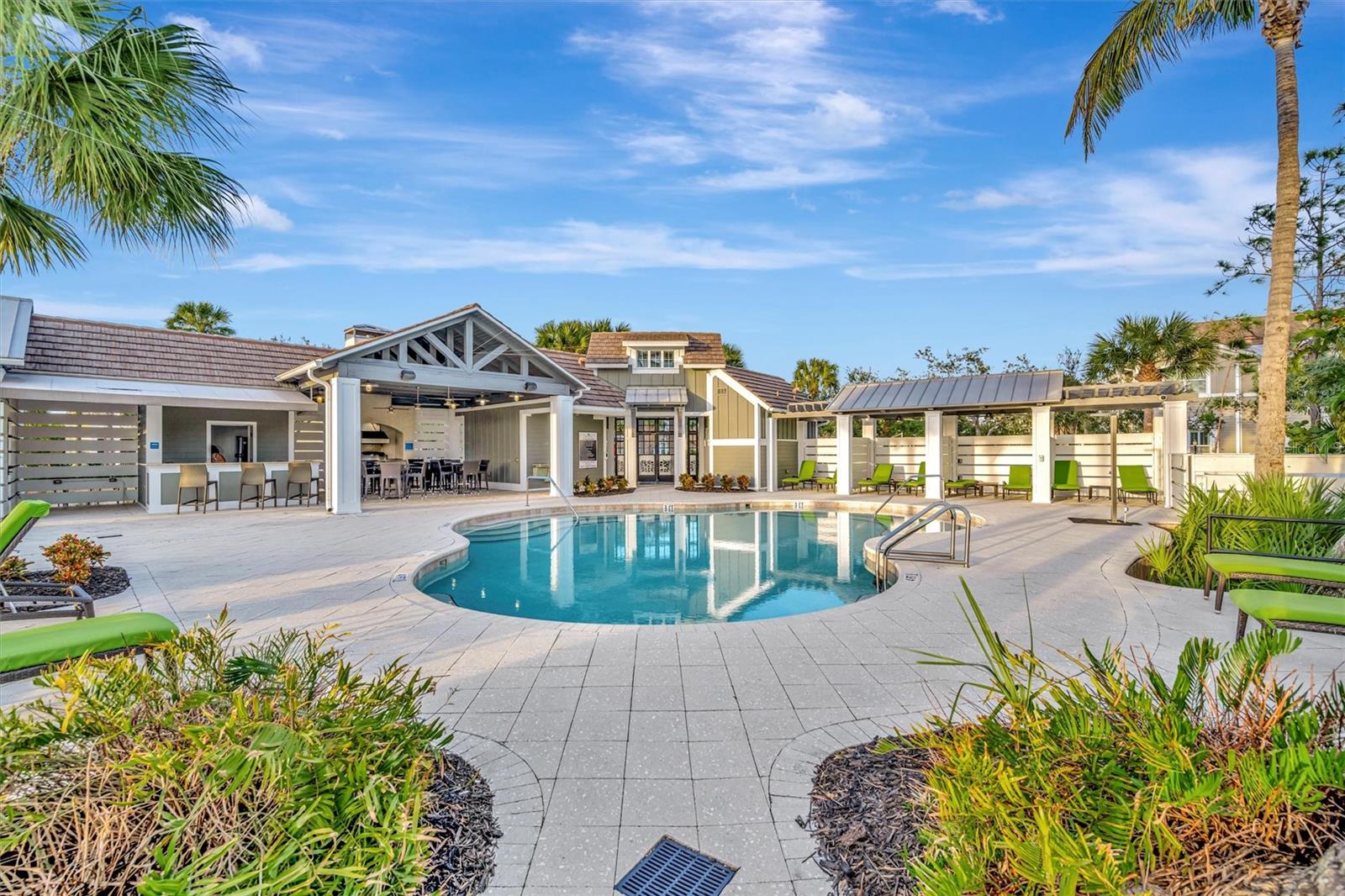 246 SAPPHIRE LAKE DR #201, BRADENTON, FL, 34209