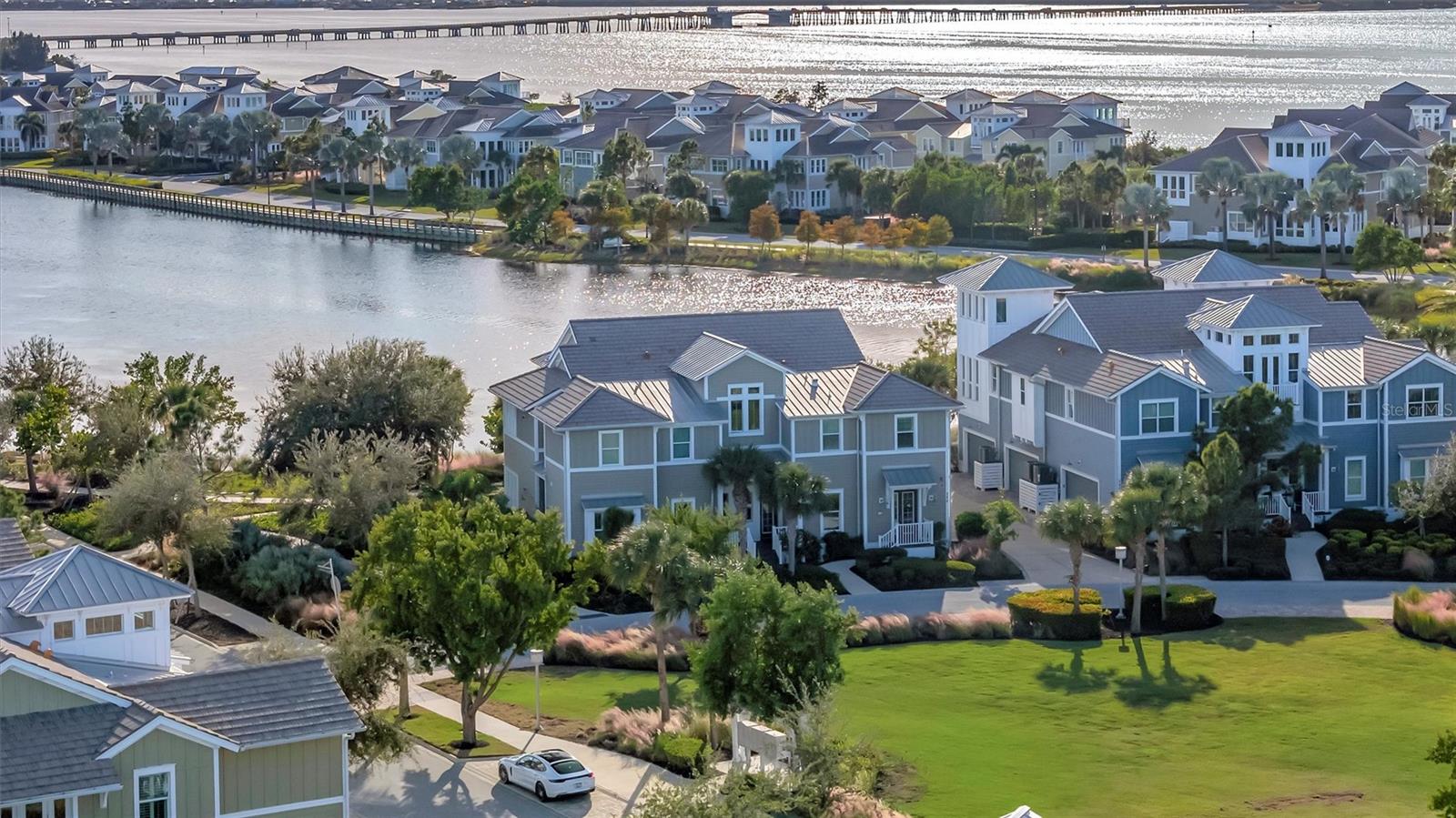 246 SAPPHIRE LAKE DR #201, BRADENTON, FL, 34209