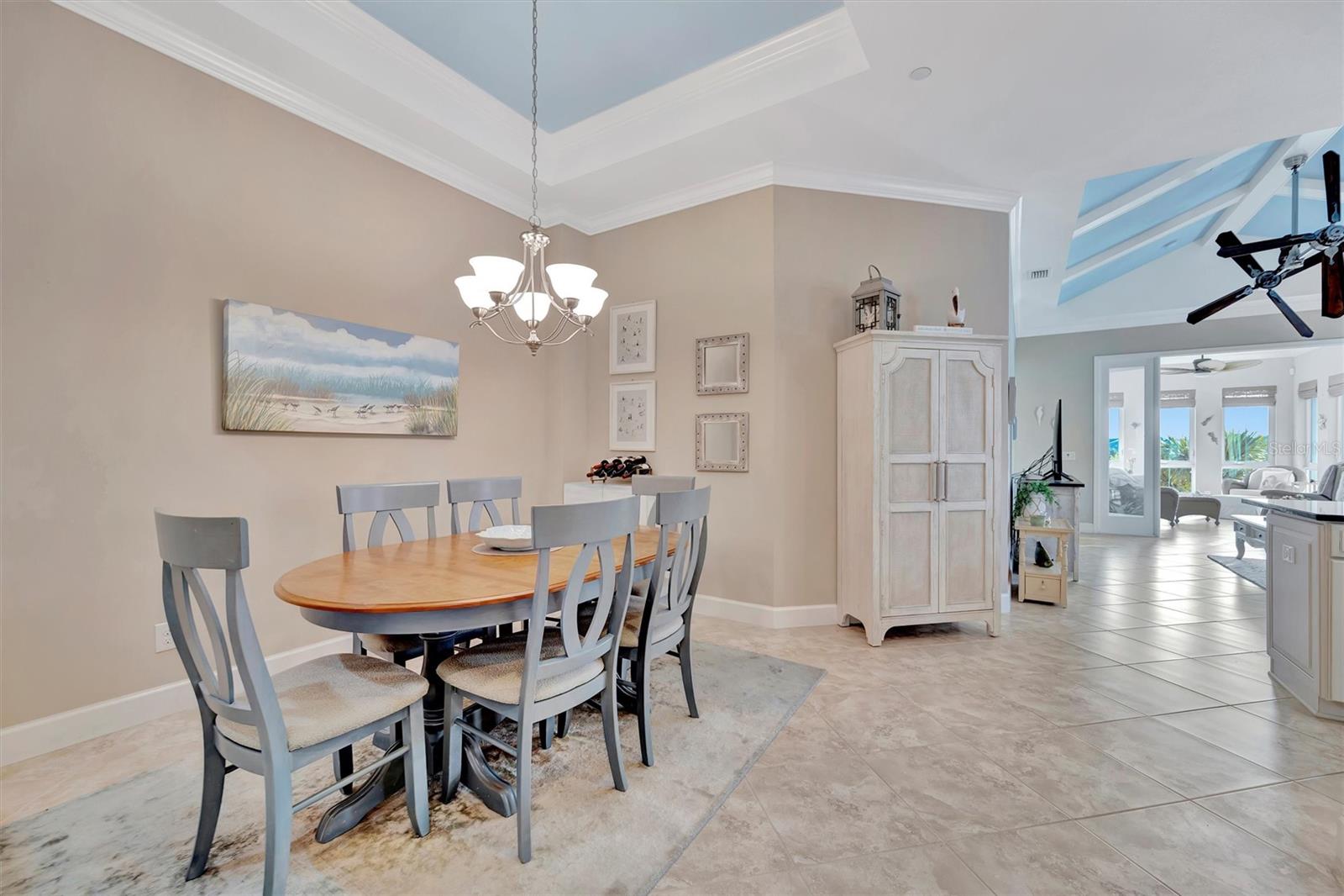 246 SAPPHIRE LAKE DR #201, BRADENTON, FL, 34209