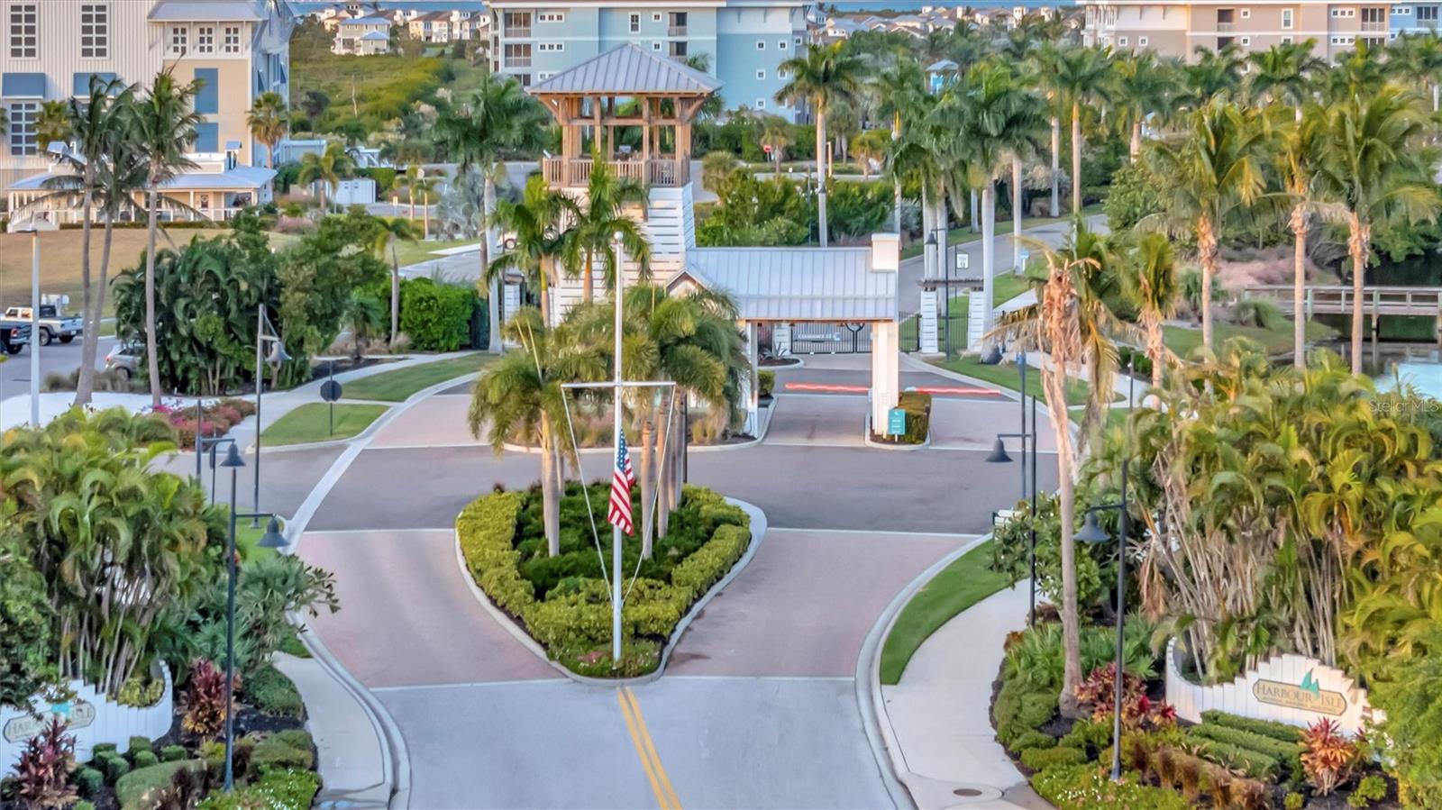 246 SAPPHIRE LAKE DR #201, BRADENTON, FL, 34209