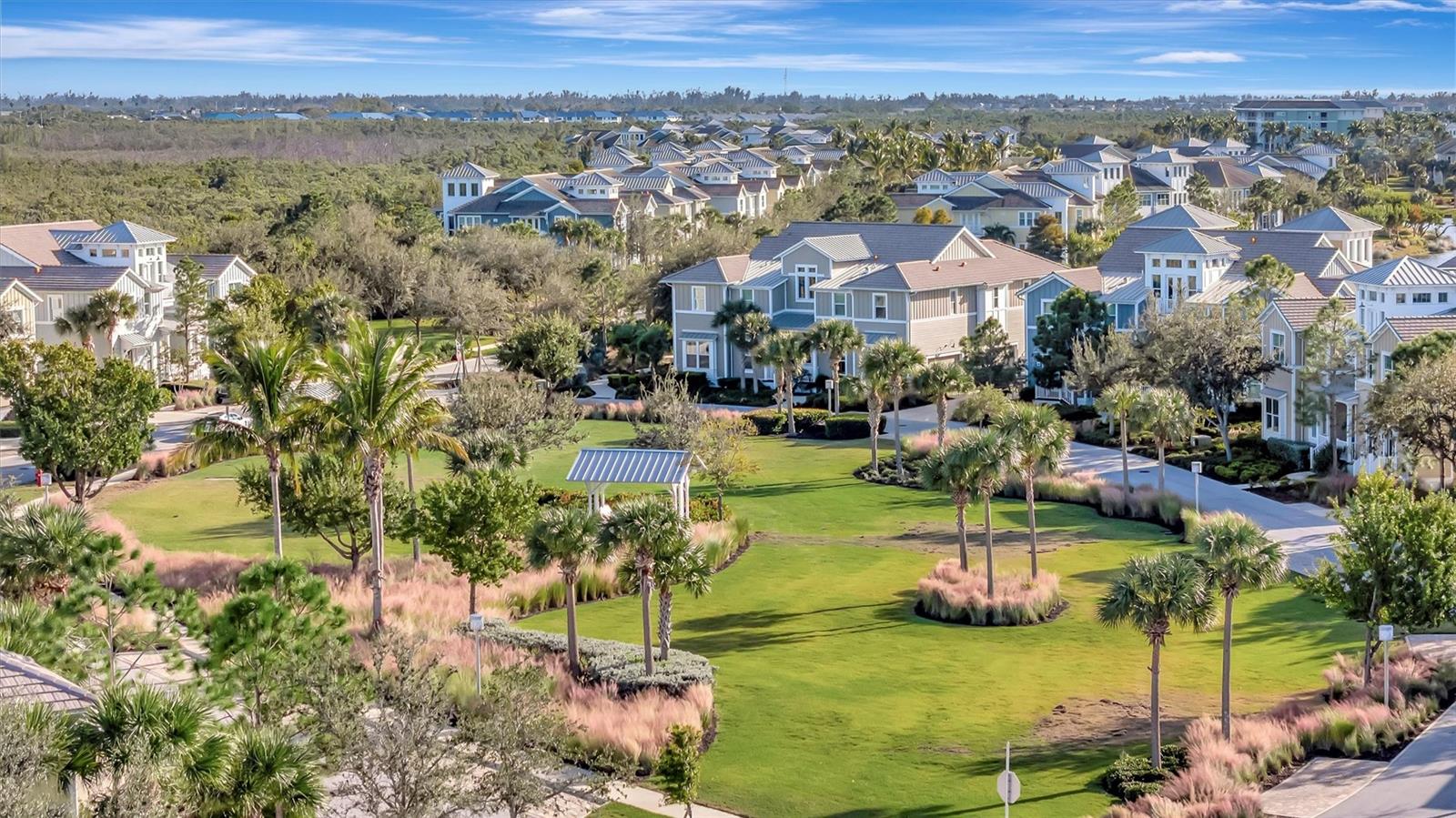 246 SAPPHIRE LAKE DR #201, BRADENTON, FL, 34209