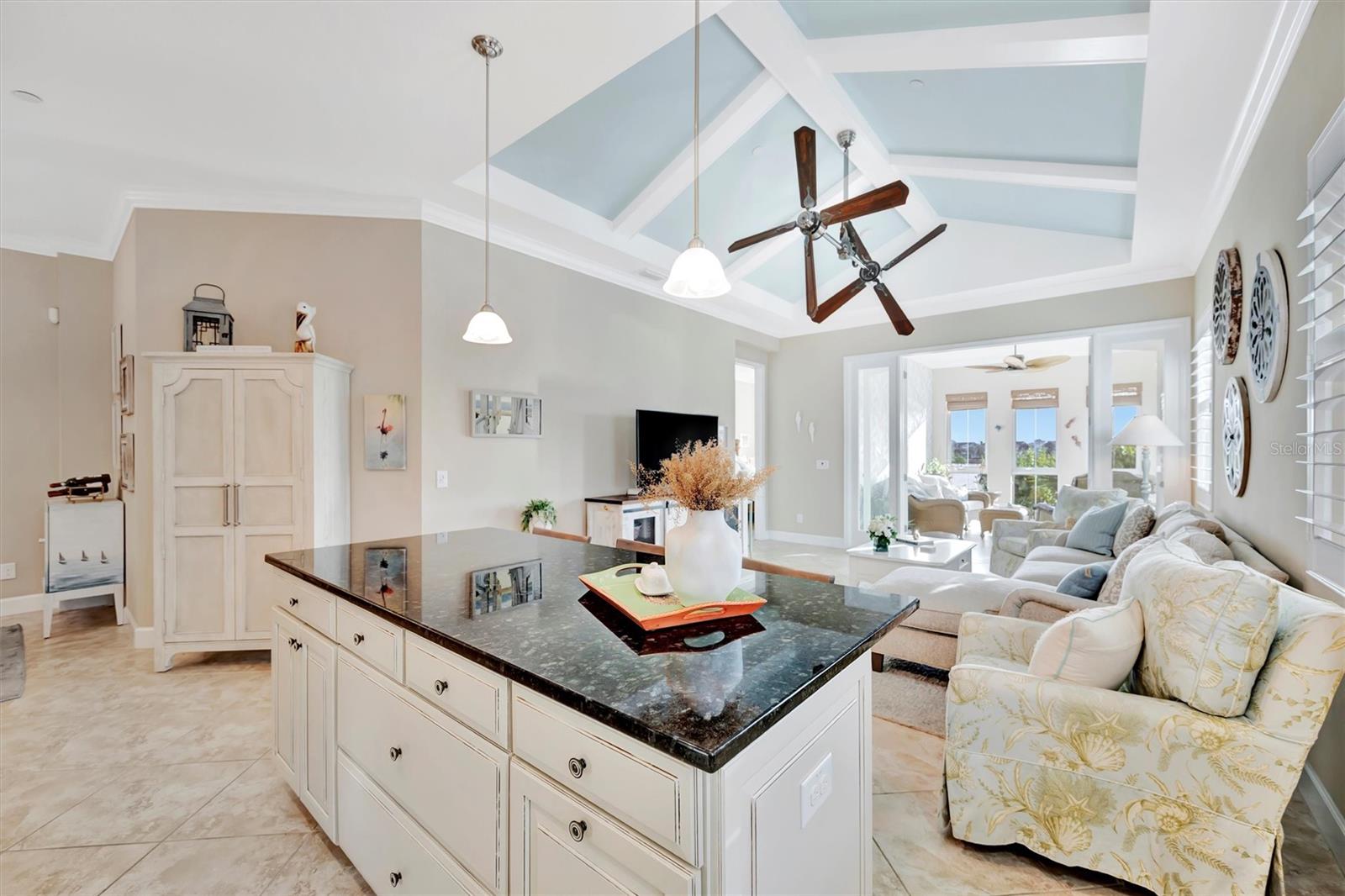 246 SAPPHIRE LAKE DR #201, BRADENTON, FL, 34209
