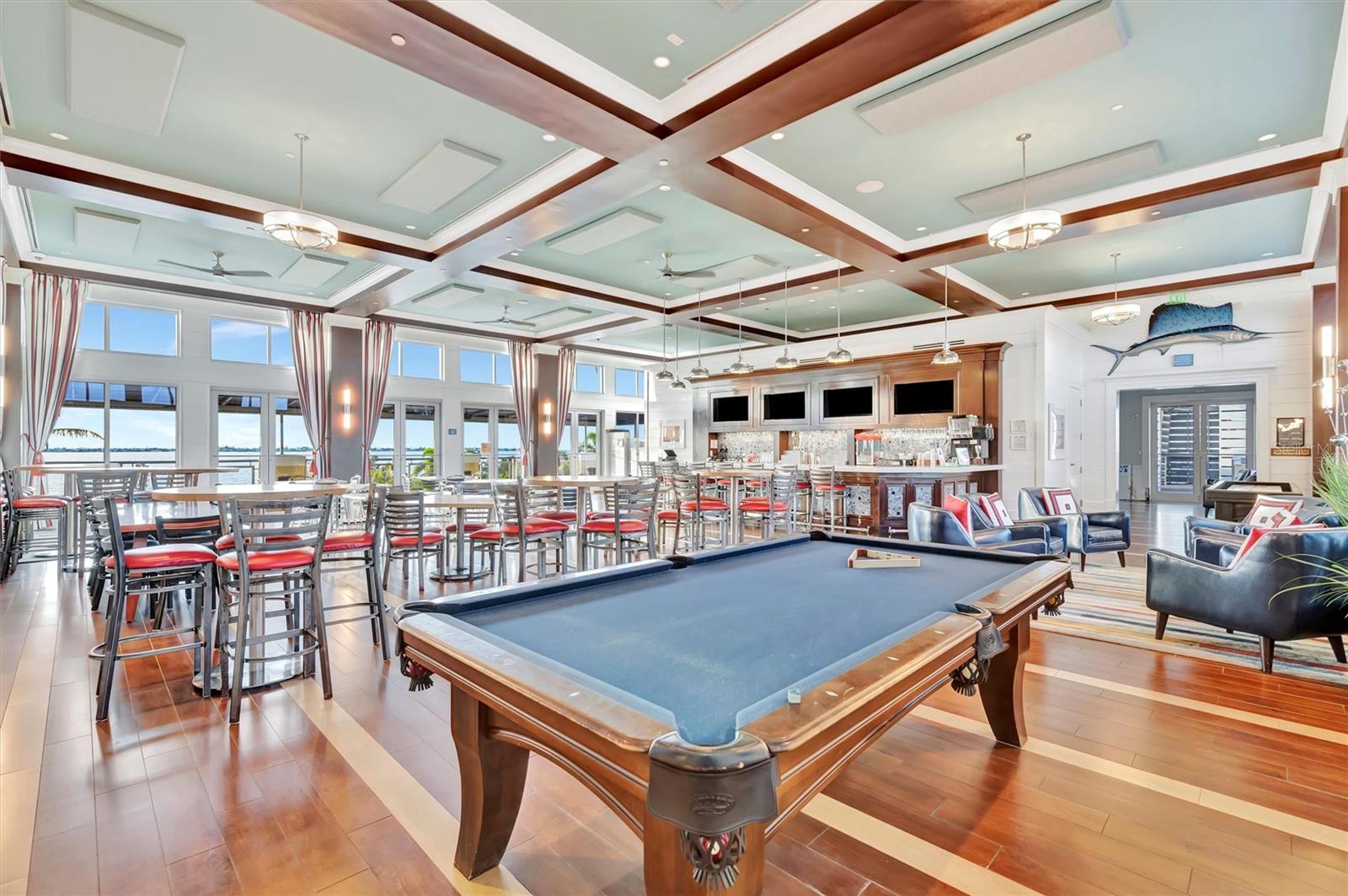 246 SAPPHIRE LAKE DR #201, BRADENTON, FL, 34209