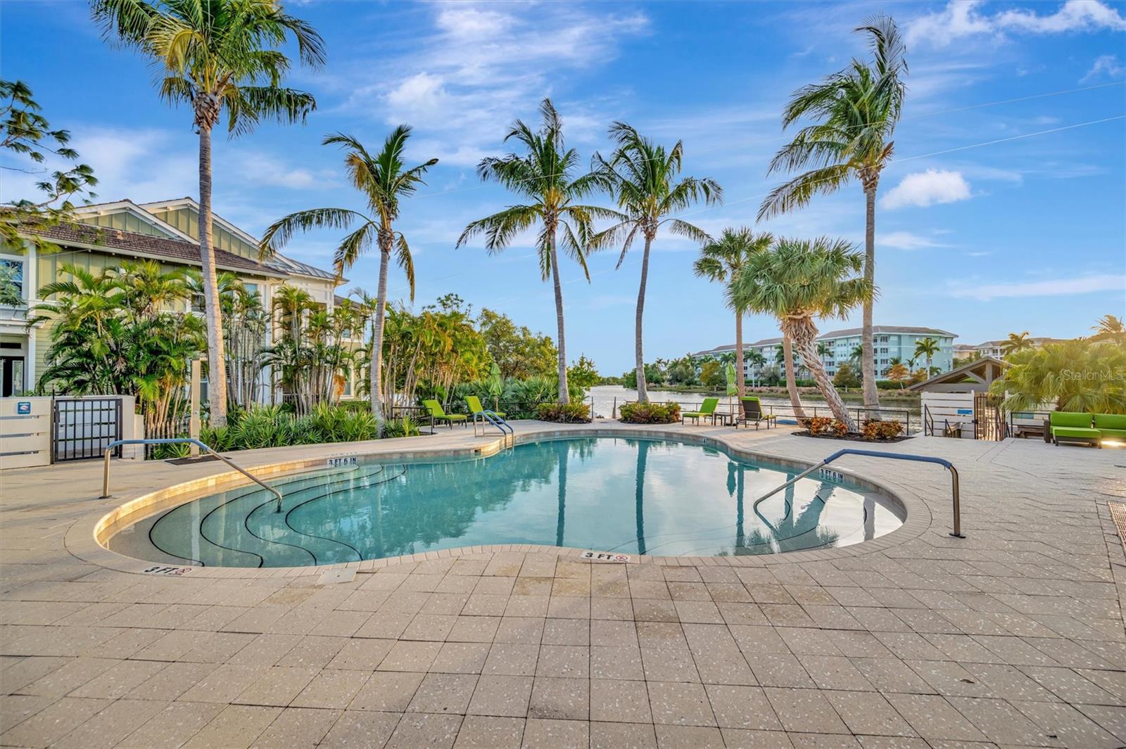 246 SAPPHIRE LAKE DR #201, BRADENTON, FL, 34209
