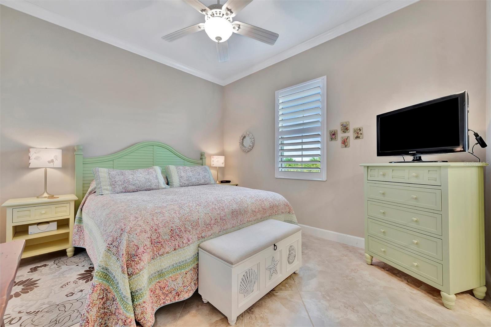246 SAPPHIRE LAKE DR #201, BRADENTON, FL, 34209