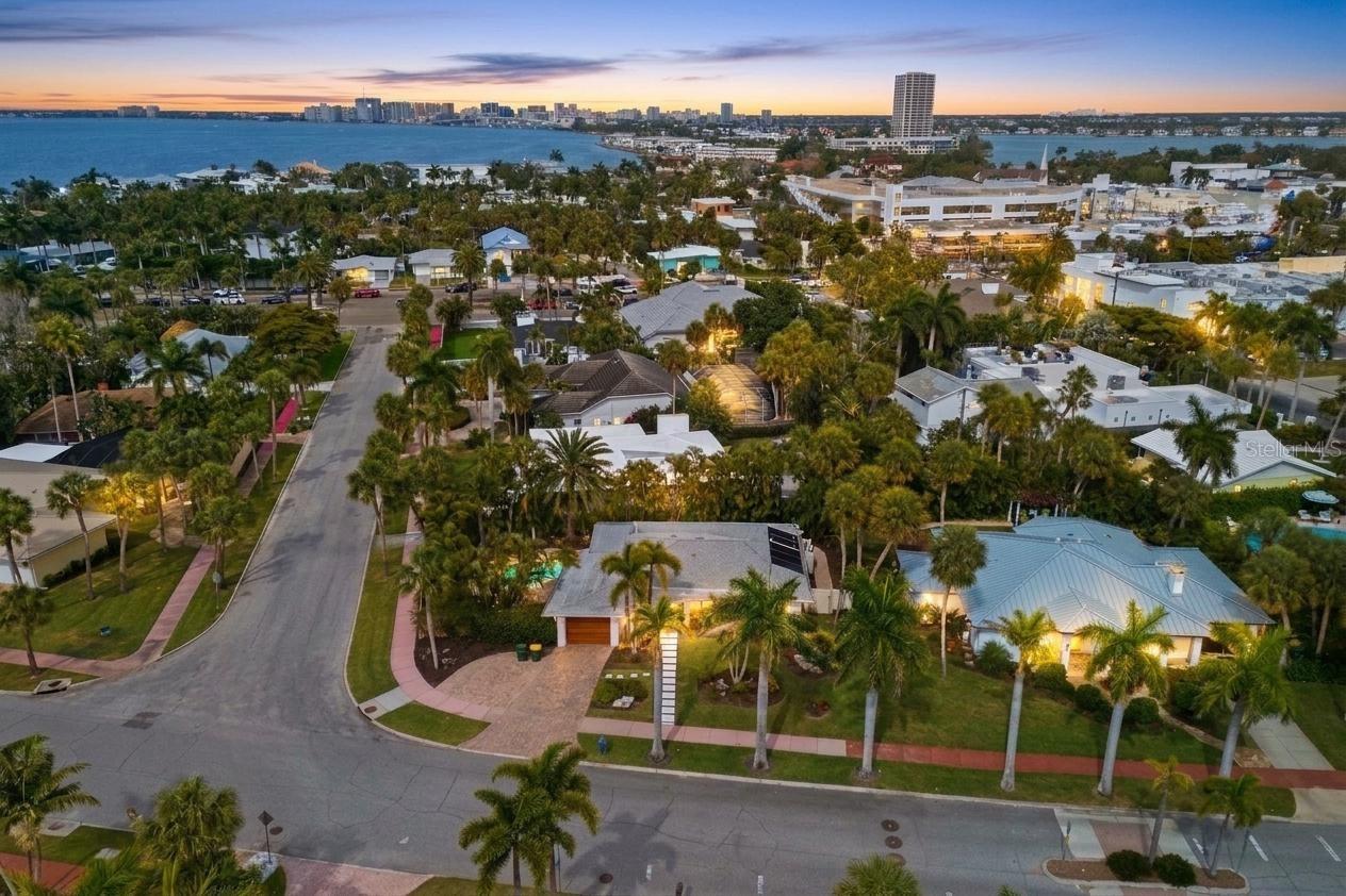 409 N WASHINGTON DR, SARASOTA, FL, 34236