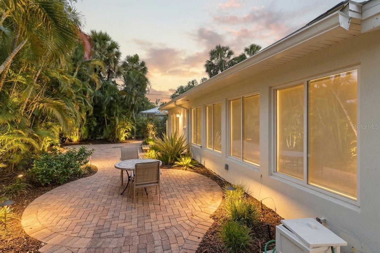 409 N WASHINGTON DR, SARASOTA, FL, 34236