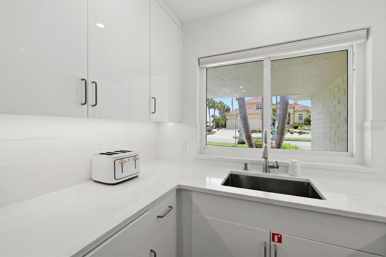 409 N WASHINGTON DR, SARASOTA, FL, 34236