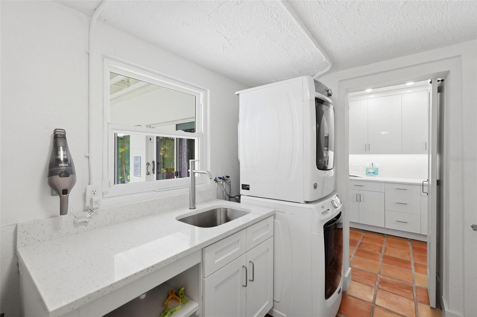 409 N WASHINGTON DR, SARASOTA, FL, 34236