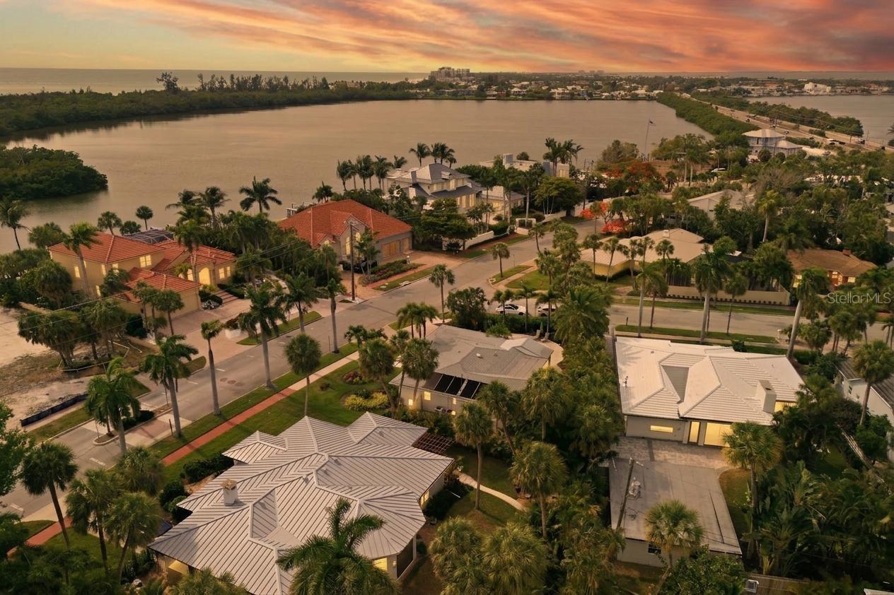 409 N WASHINGTON DR, SARASOTA, FL, 34236