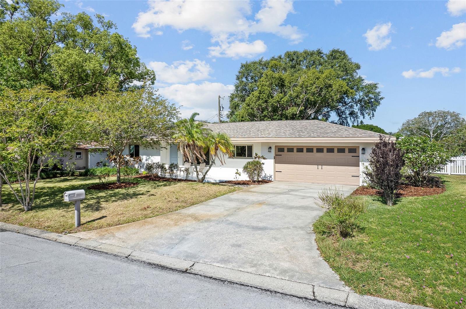 1100 CANTERBURY RD, CLEARWATER, FL, 33764