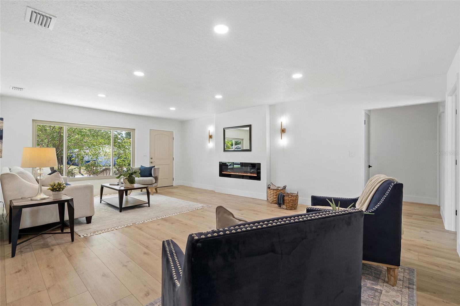 1100 CANTERBURY RD, CLEARWATER, FL, 33764