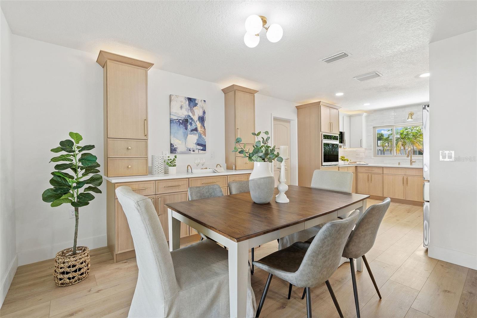1100 CANTERBURY RD, CLEARWATER, FL, 33764