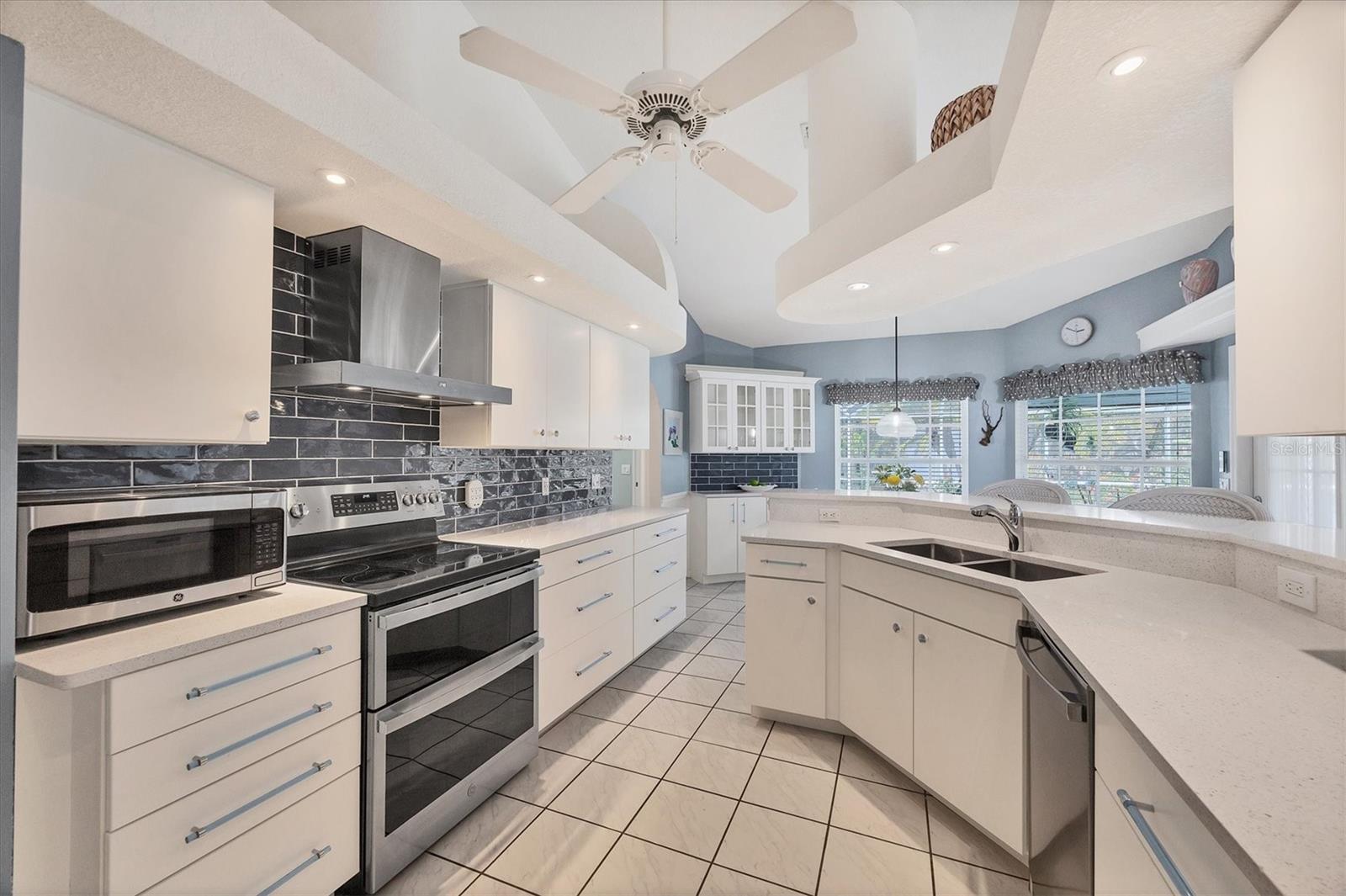 11 AMBERJACK LN, PLACIDA, FL, 33946