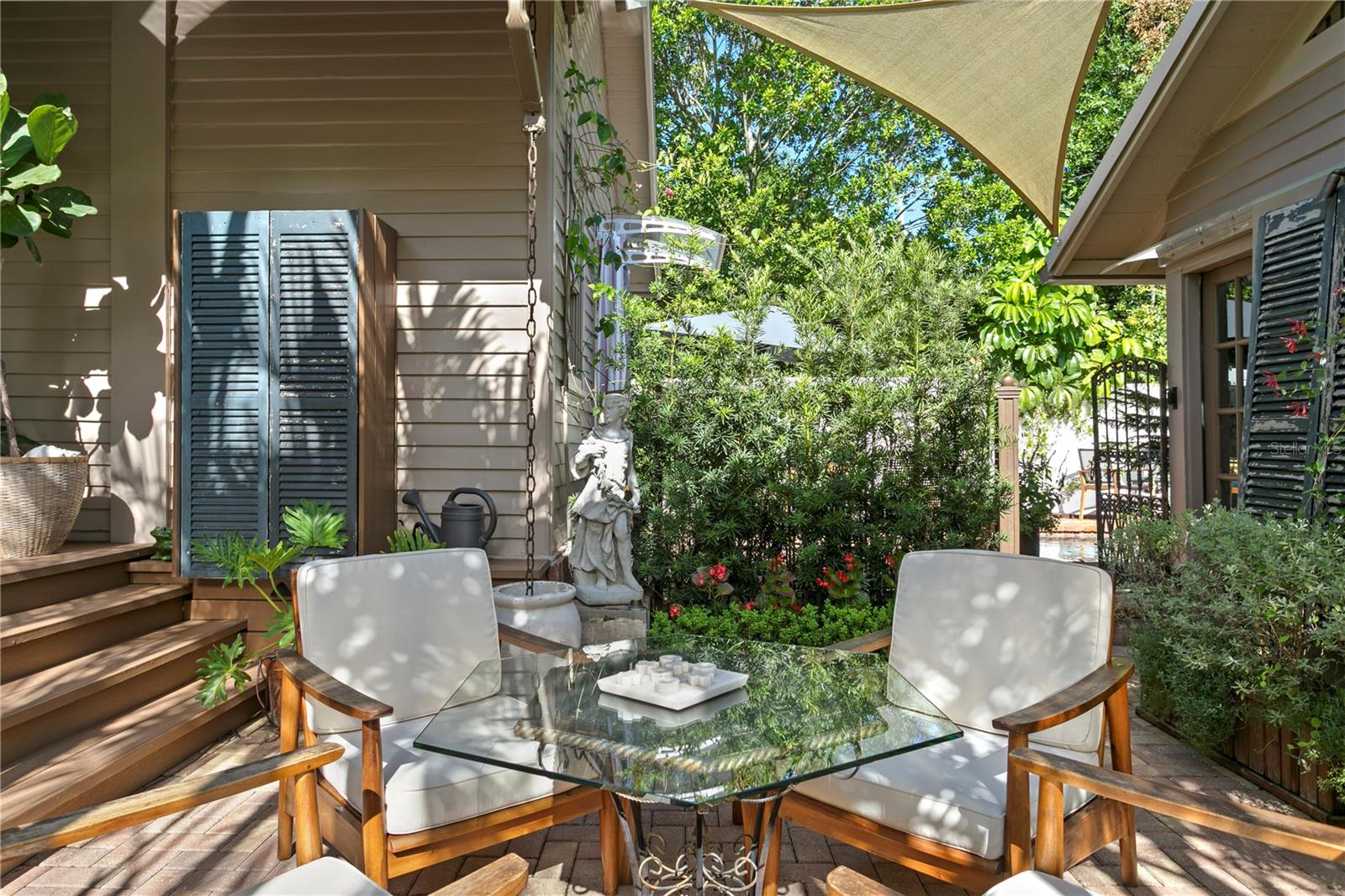 161 15TH AVE NE, ST PETERSBURG, FL, 33704
