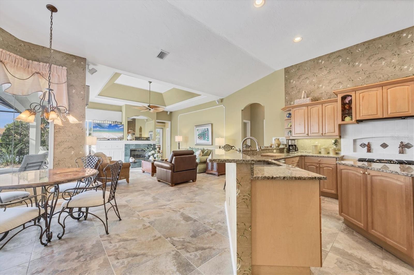 7039 STANHOPE PL, UNIVERSITY PARK, FL, 34201