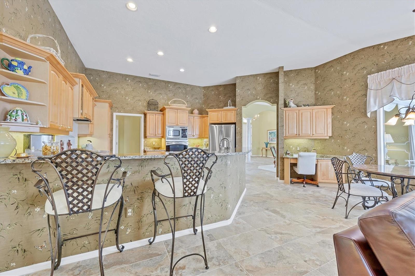 7039 STANHOPE PL, UNIVERSITY PARK, FL, 34201