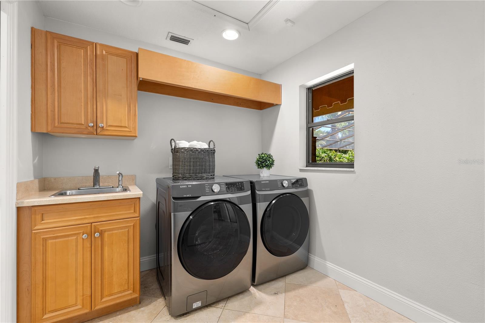 1611 HAMPTON LN, SAFETY HARBOR, FL, 34695
