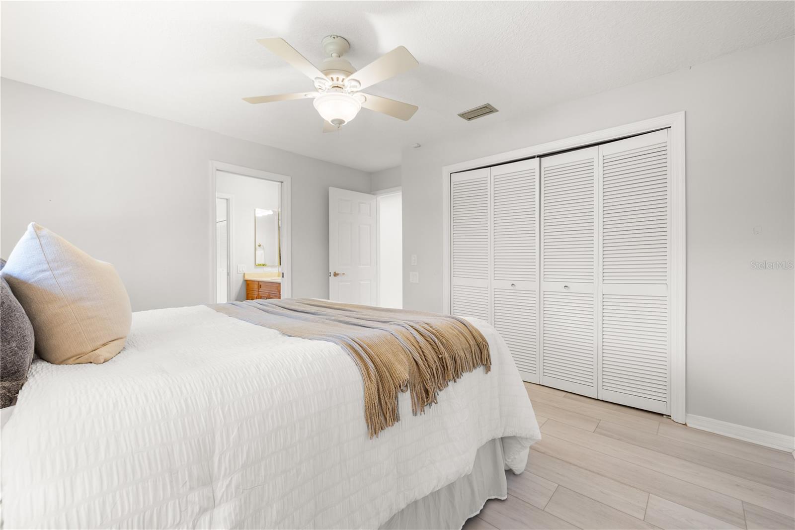 1611 HAMPTON LN, SAFETY HARBOR, FL, 34695