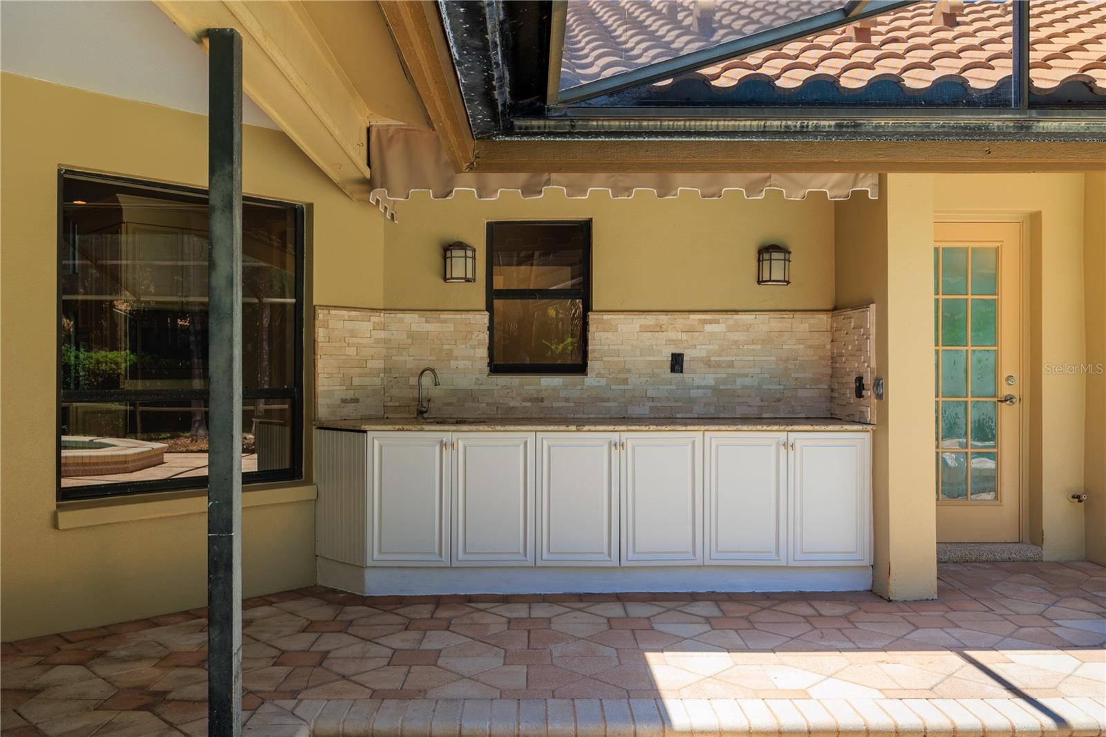 1611 HAMPTON LN, SAFETY HARBOR, FL, 34695