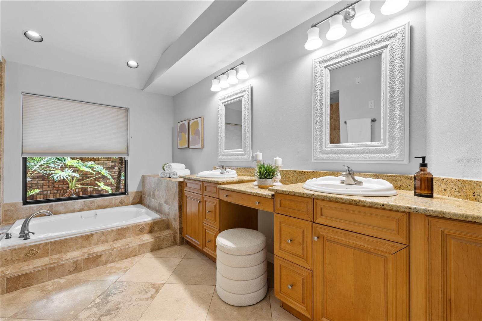 1611 HAMPTON LN, SAFETY HARBOR, FL, 34695
