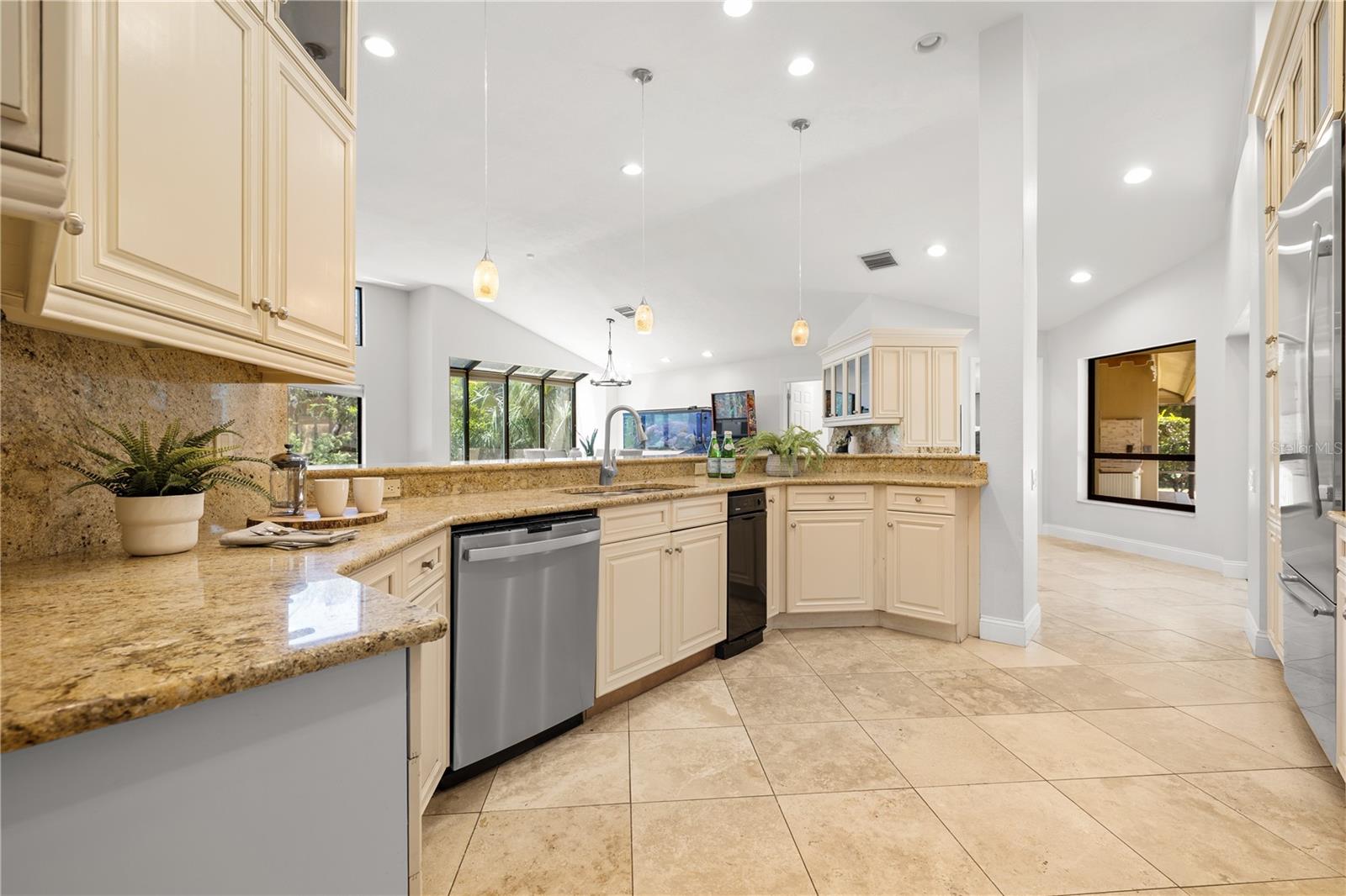 1611 HAMPTON LN, SAFETY HARBOR, FL, 34695