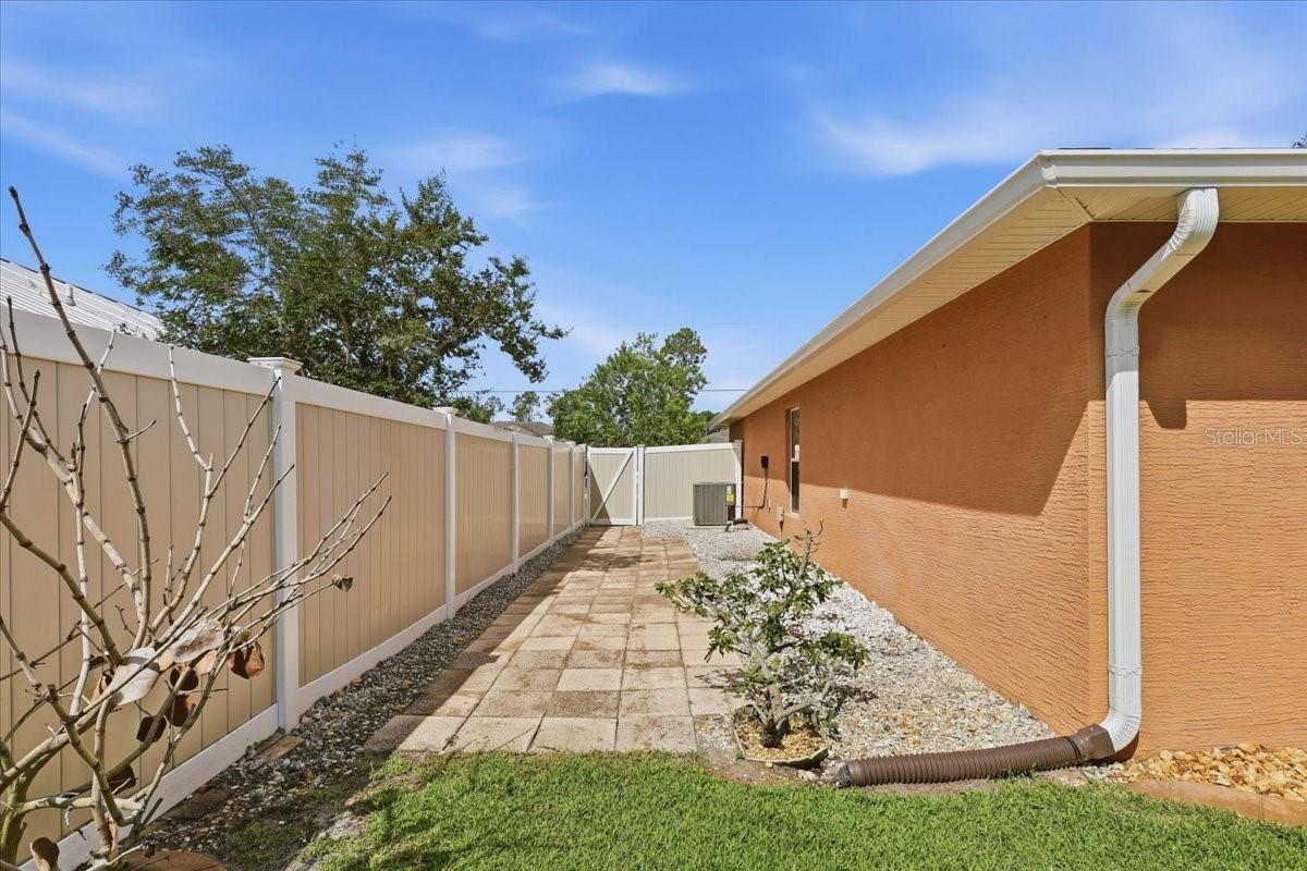5 ZORLOU CT, PALM COAST, FL, 32164