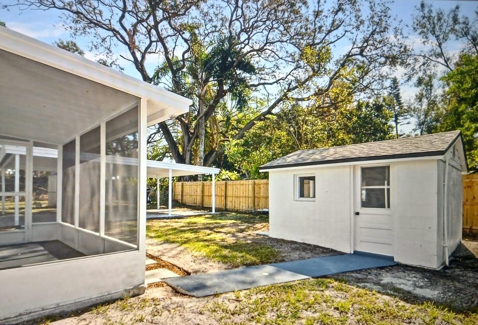 803 N CASTLE CT, TAMPA, FL, 33612