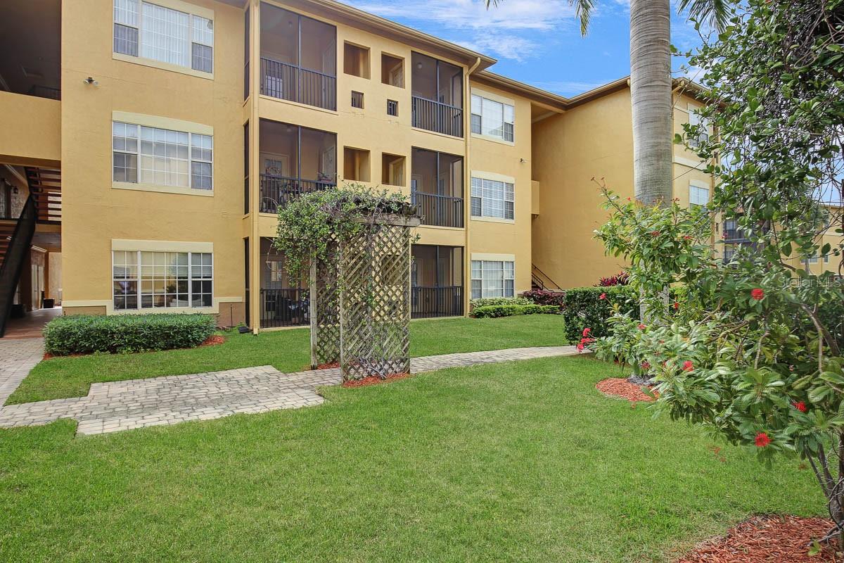 4311 BAYSIDE VILLAGE DR #303, TAMPA, FL, 33615