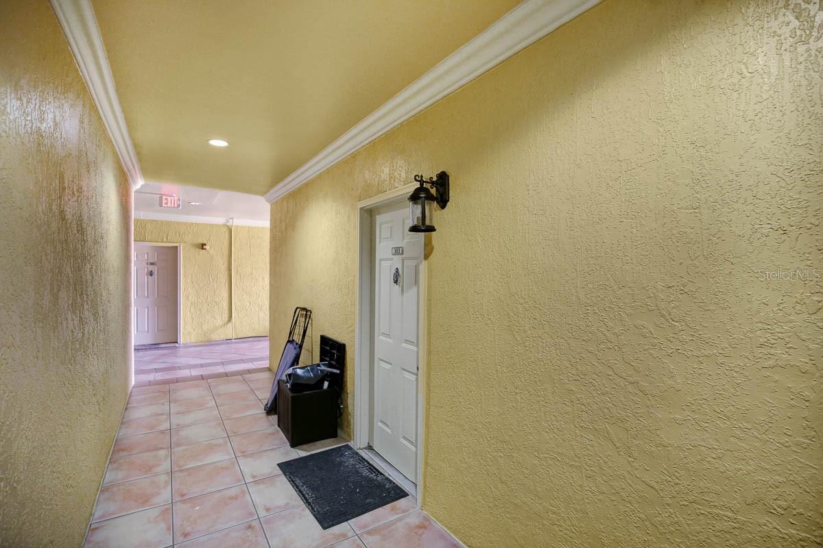 4311 BAYSIDE VILLAGE DR #303, TAMPA, FL, 33615