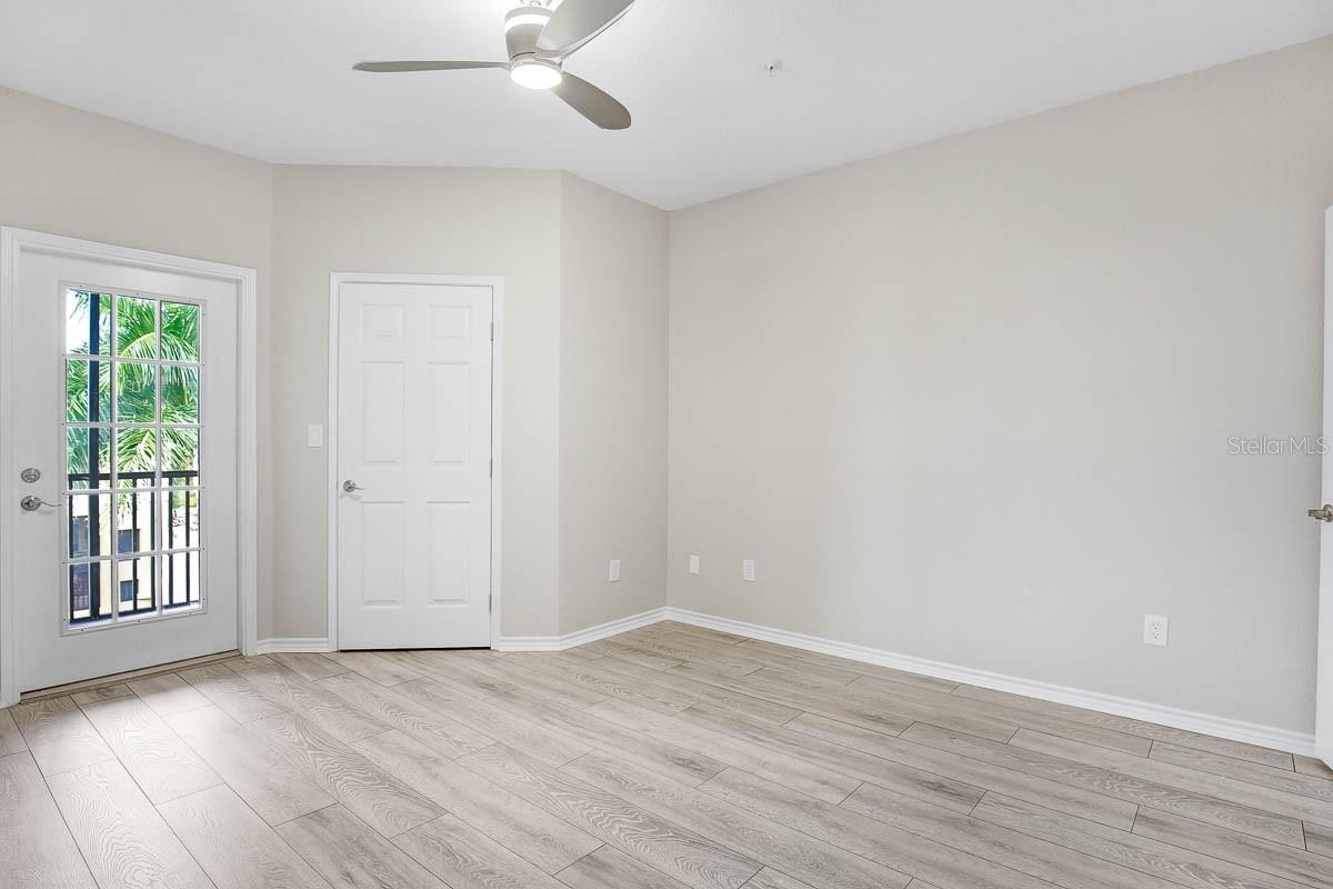 4311 BAYSIDE VILLAGE DR #303, TAMPA, FL, 33615
