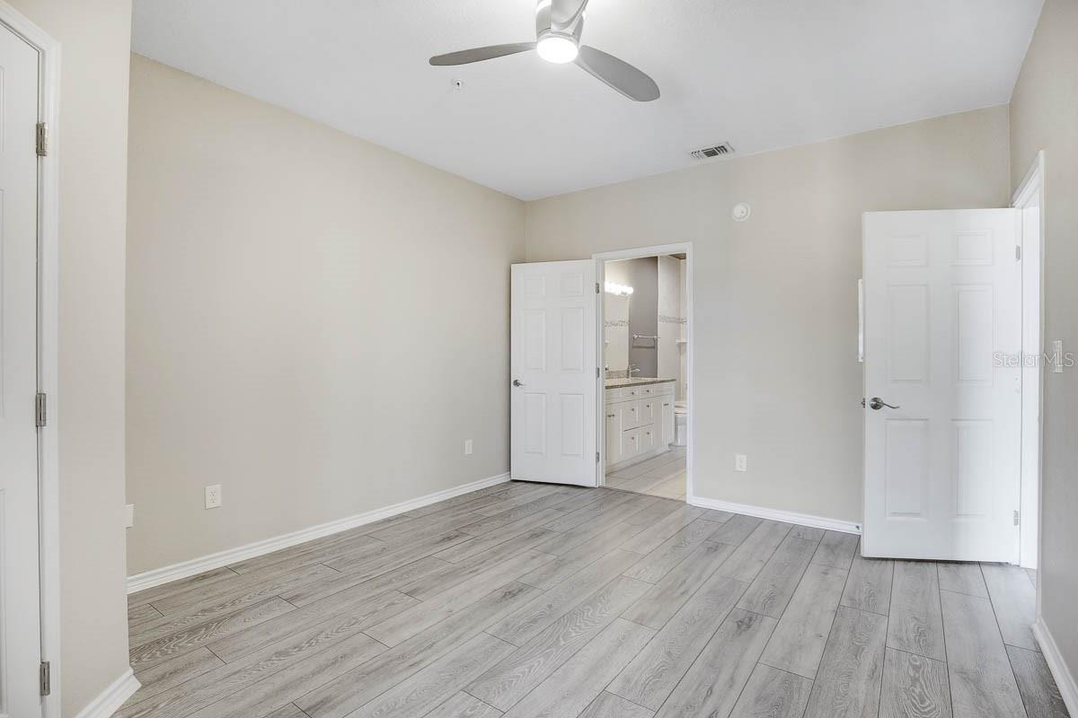 4311 BAYSIDE VILLAGE DR #303, TAMPA, FL, 33615