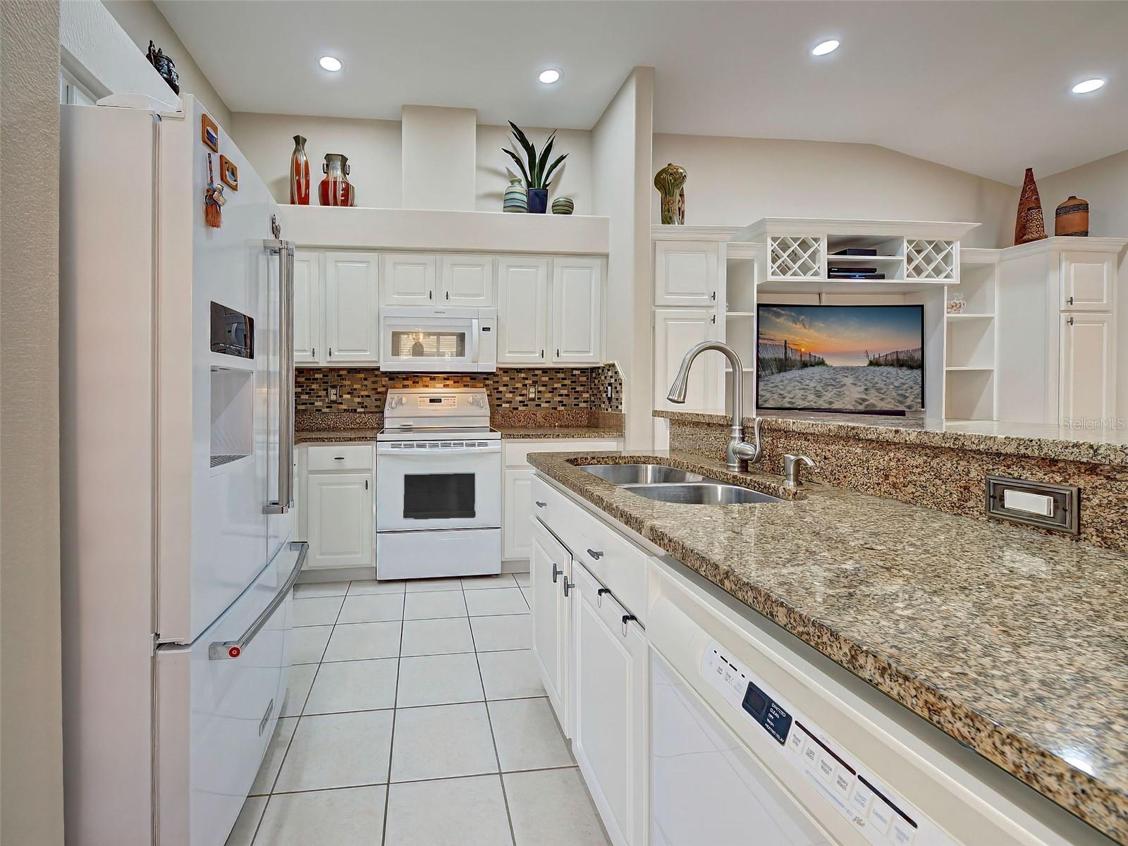249 VISTA DEL LAGO WAY, VENICE, FL, 34292