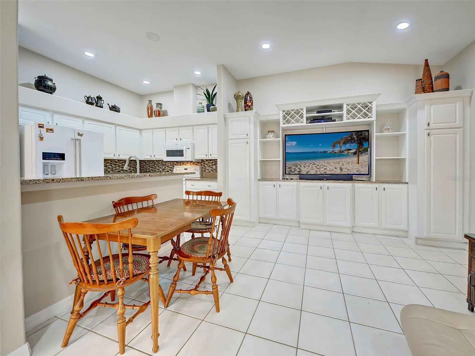 249 VISTA DEL LAGO WAY, VENICE, FL, 34292