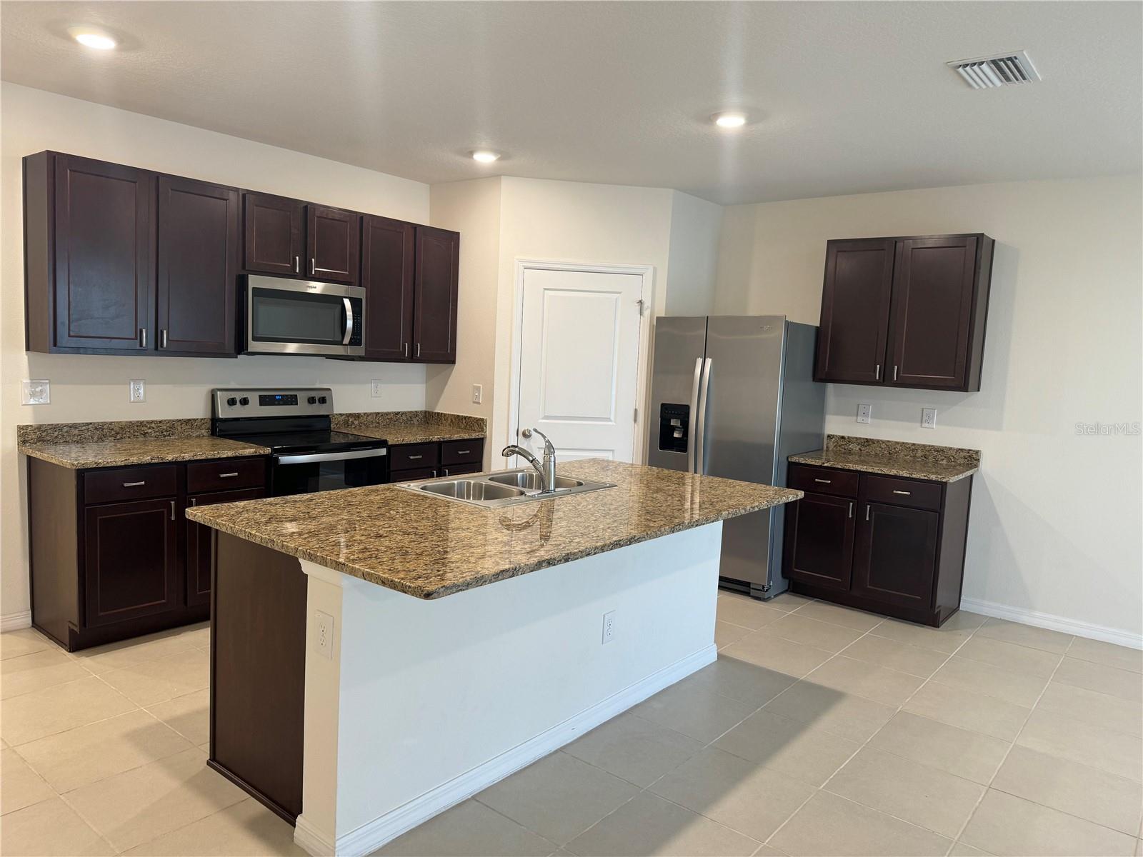 2442 KNIGHT ISLAND DR, BRANDON, FL, 33511