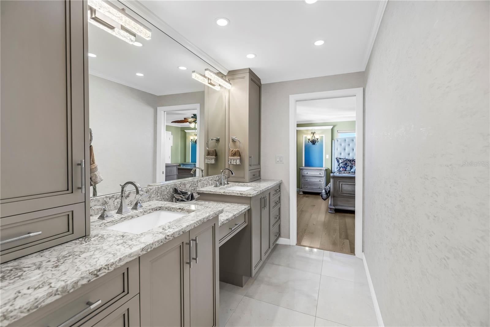 6020 SHORE BLVD S #712, GULFPORT, FL, 33707