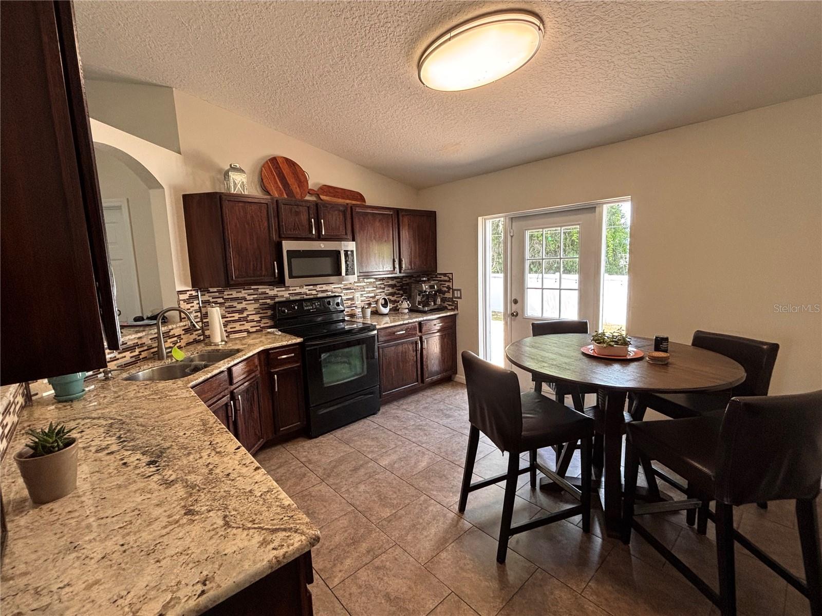 929 LAKE LINDLEY DR N, DELAND, FL, 32724