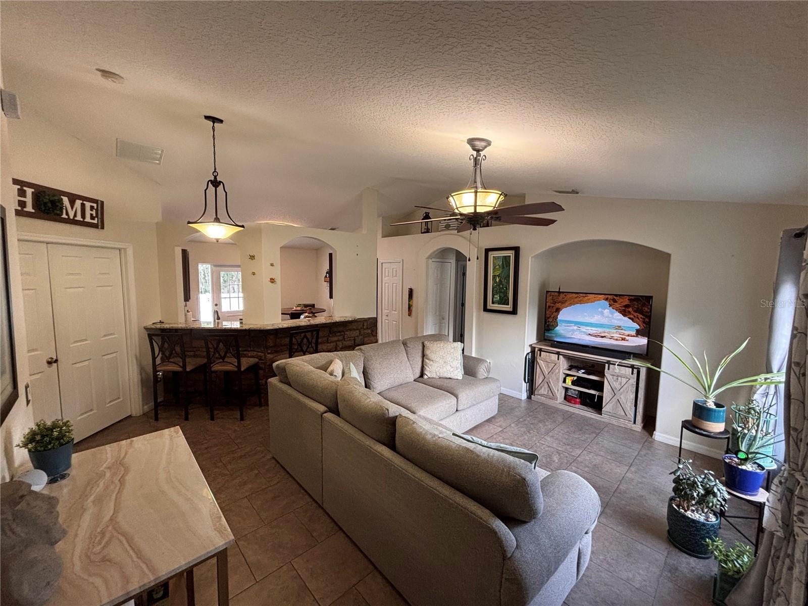 929 LAKE LINDLEY DR N, DELAND, FL, 32724